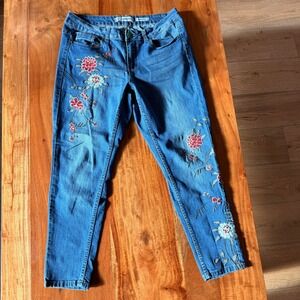 Sandpiper Women's Blue/Red Floral Embroidered High Rise Jeans Size 6
